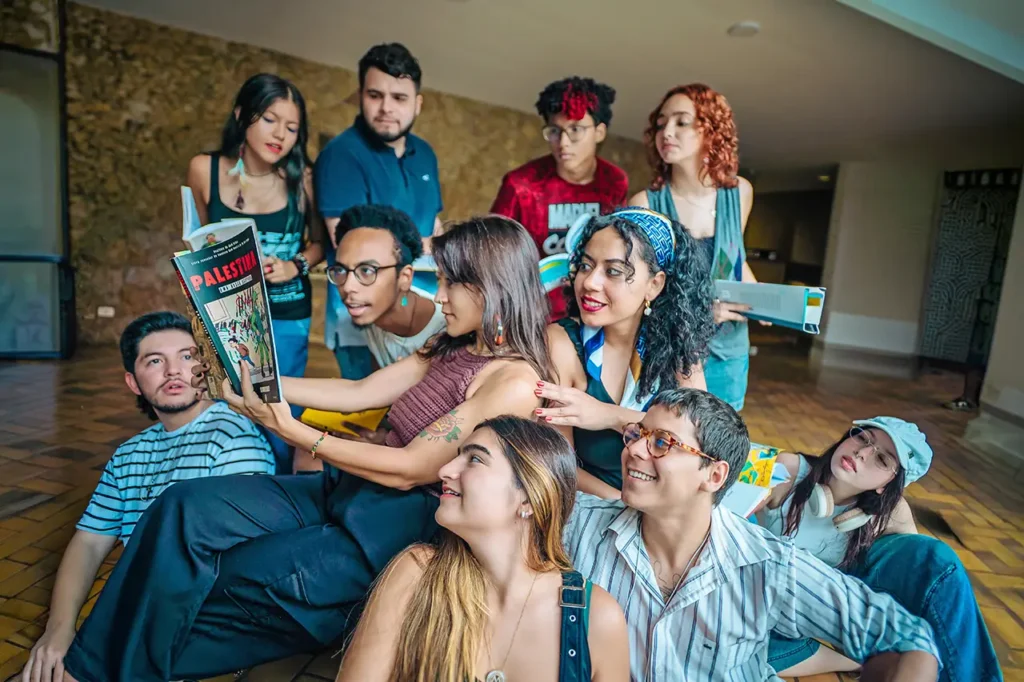 FestJuv transforma UFMS em laboratório criativo com oficinas, cinema, tecnologia e slam